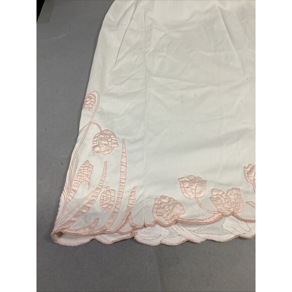 Odette Barsa Cream Colored Slip With Light Pink Embroidered Flowers - Medium - Picture 8 of 11